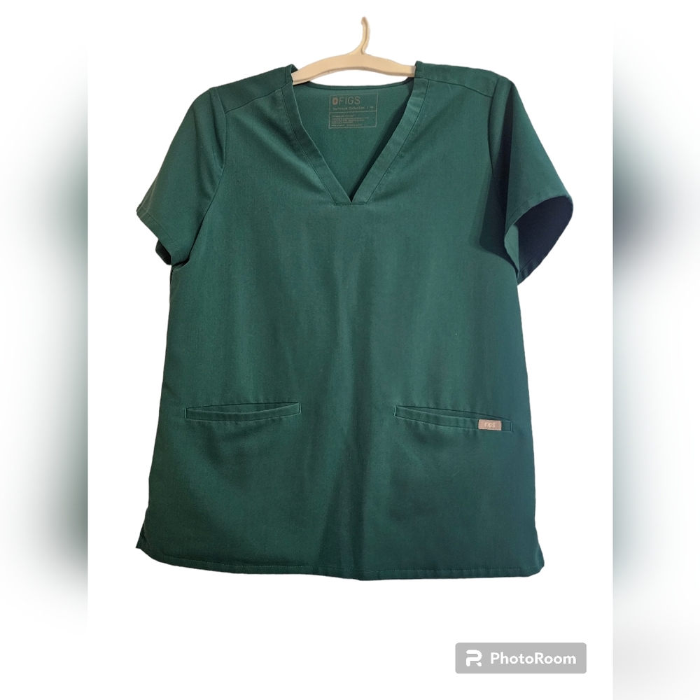 Figs forest green set casma top and yola pants